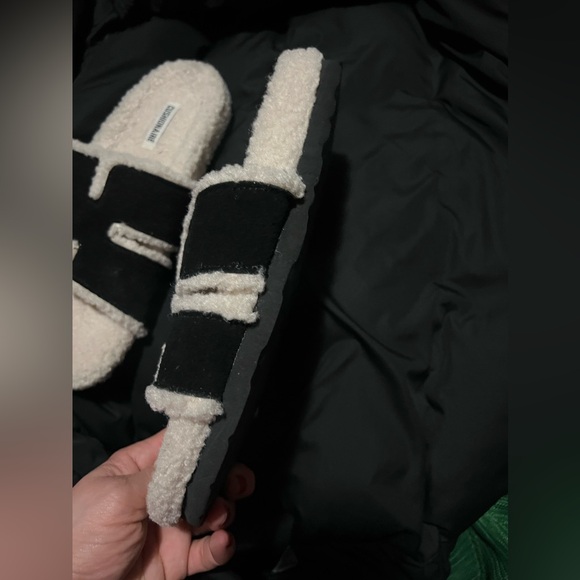 Sherpa Slippers - Picture 4 of 11